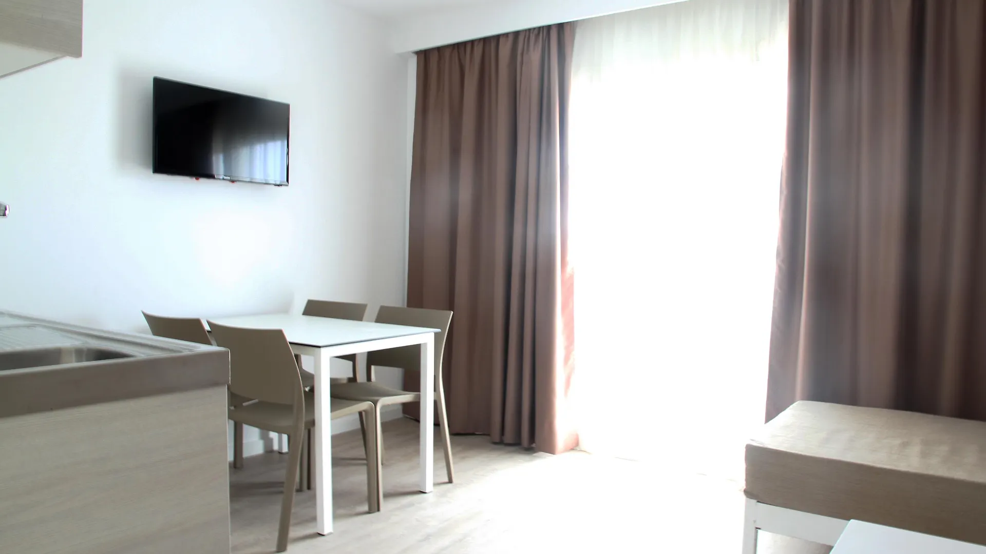 Inn Mallorca Aparthotel Магалуф