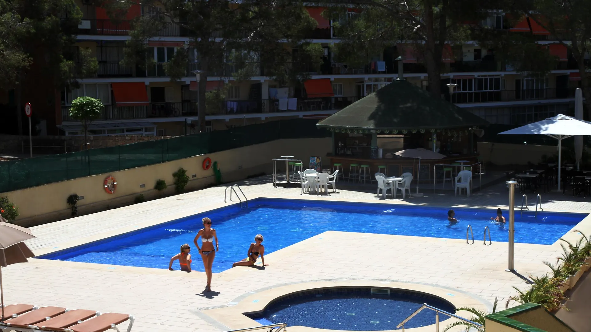 Inn Mallorca Aparthotel Магалуф 3*,