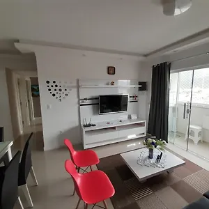 Apartamento Lindo Apto De 3 Quartos, A 150m Da Praia, Com Ar-condicionado Em Todos Os Ambientes